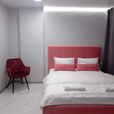 Pure Apartments Vip 2 Lviv Bagian luar foto