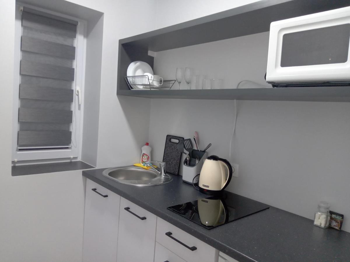 Pure Apartments Vip 2 Lviv Bagian luar foto