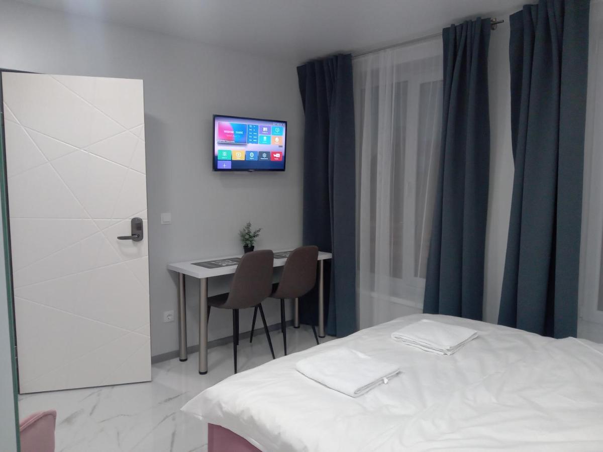 Pure Apartments Vip 2 Lviv Bagian luar foto